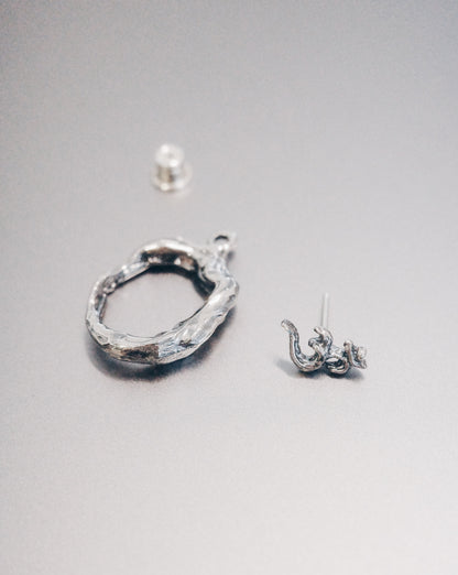 Mini ॐ + Jump Point Earring (Detachable)